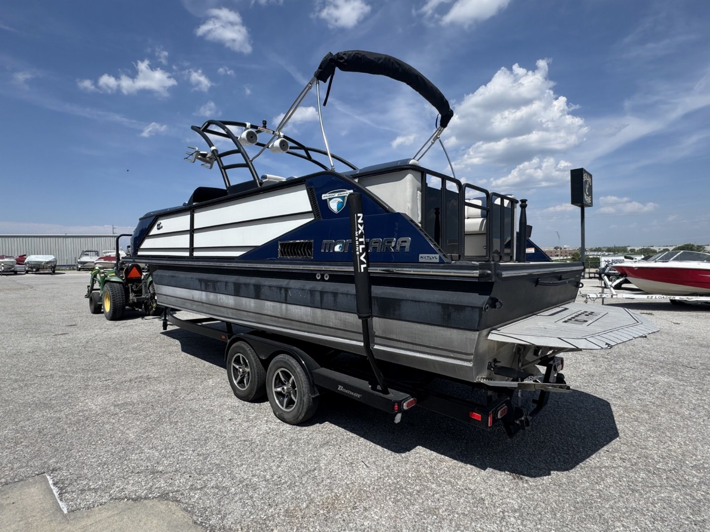 Used 2021 25' Montara Surf Boss Surf Boat
