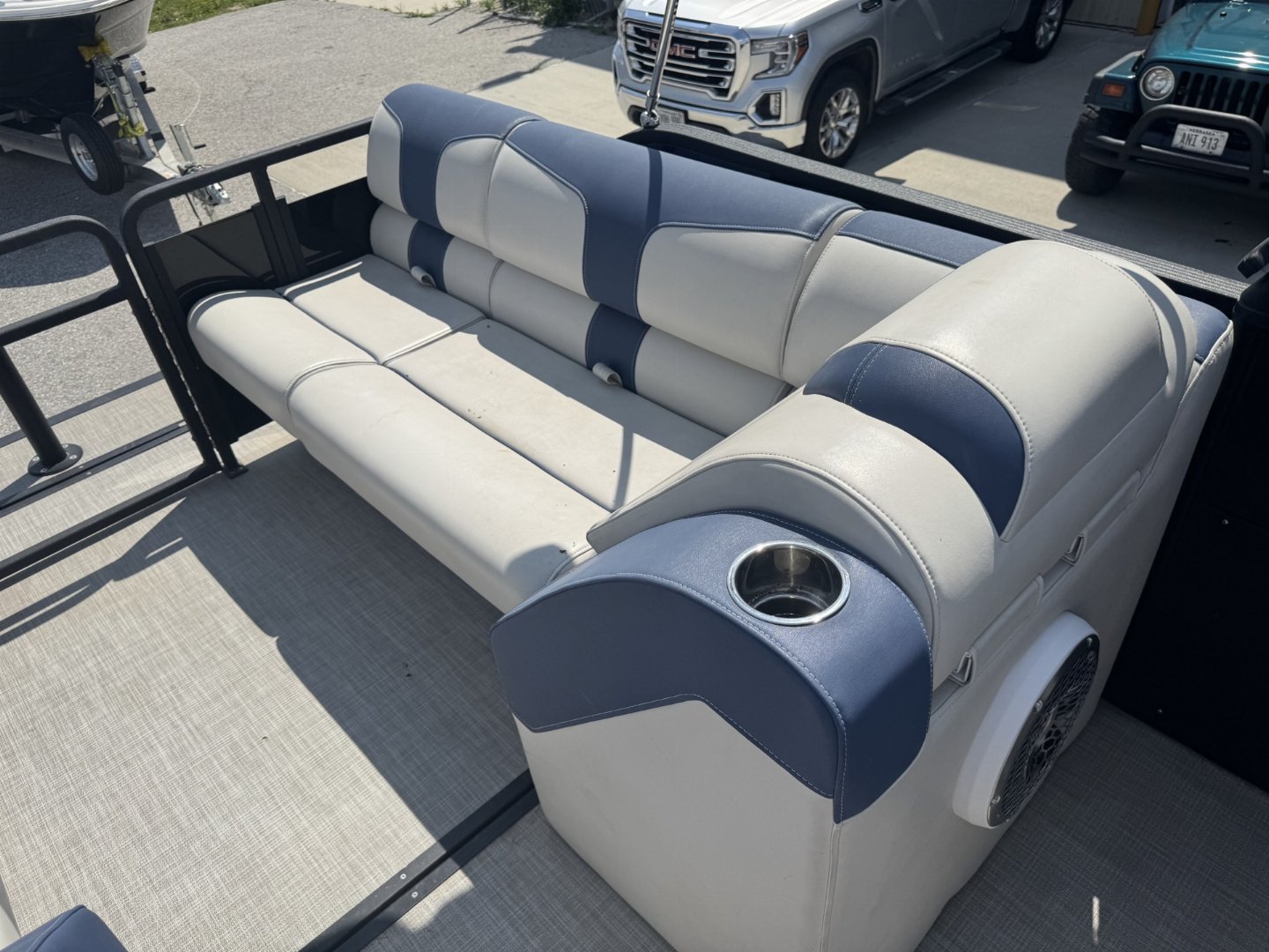 Used 2021 25' Montara Surf Boss Surf Boat