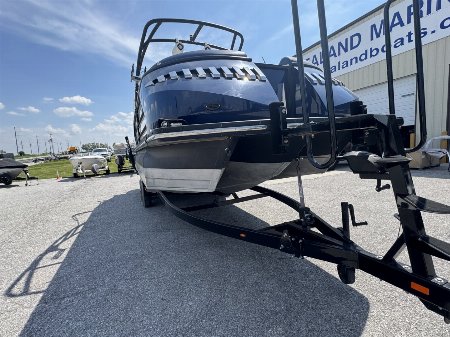 Used 2021 25' Montara Surf Boss Surf Boat