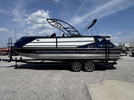 Used 2021 25' Montara Surf Boss Surf Boat