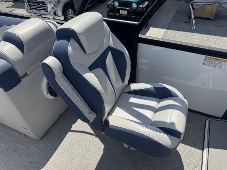 Used 2021 25' Montara Surf Boss Surf Boat