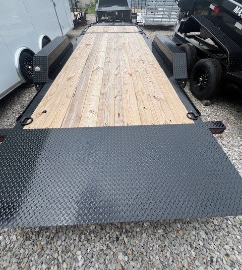 New 2025 Liberty Trailers 83x22 (16+4) 14k Rated Split Deck