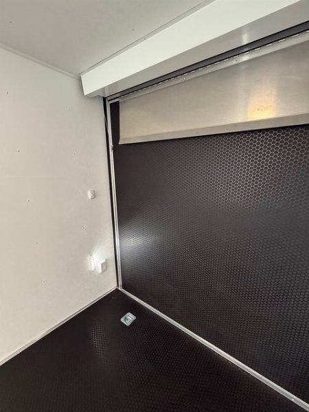 New 2025 VINTAGE OUTLAW 8 X 28 RACE TRAILER