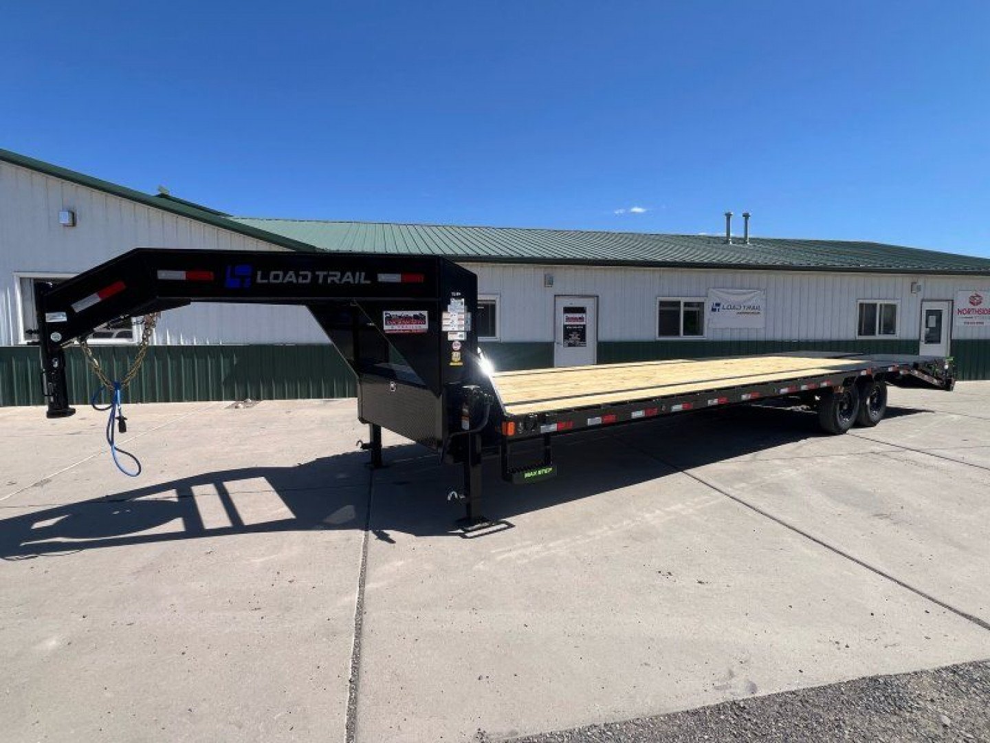 New 2025 Load Trail 102''x30' GN 14K Flatbed Trailer
