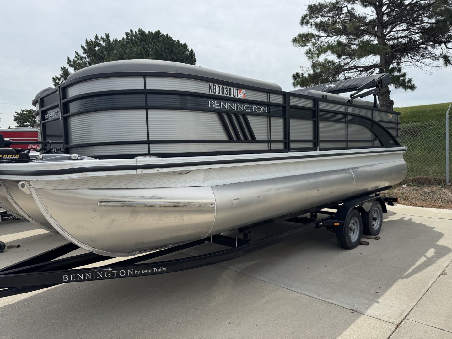 Used 2021 Bennington 22 LSS Tri-toon Boat