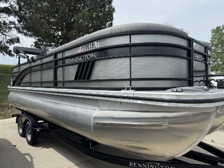 Used 2021 Bennington 22 LSS Tri-toon Boat