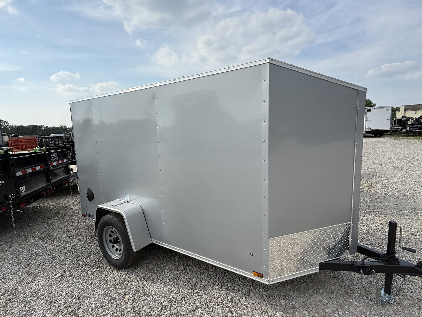 New 2026 Cargo Mate EHECO510SA-24 Enclosed 5x10 SA RAMP DOOR (GVW:2990) SILVER FROST