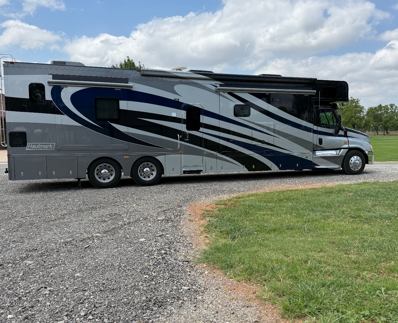 Used 2013 Haulmark 45’ Tandem Axle Motorcoach