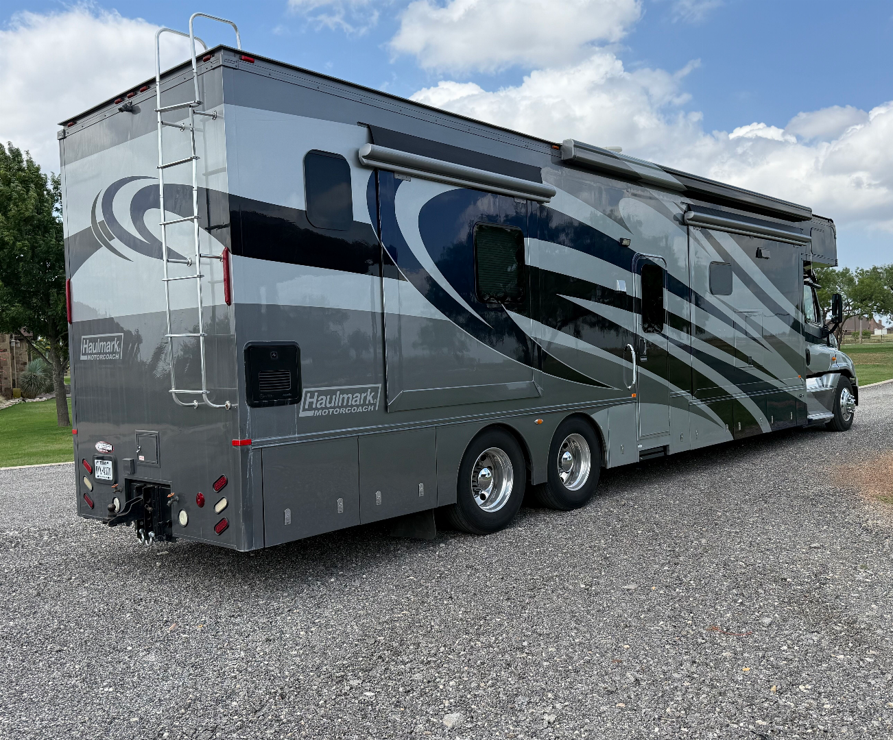 Used 2013 Haulmark 45’ Tandem Axle Motorcoach
