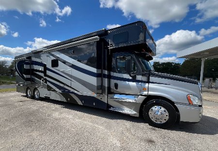 Used 2013 Haulmark 45’ Tandem Axle Motorcoach
