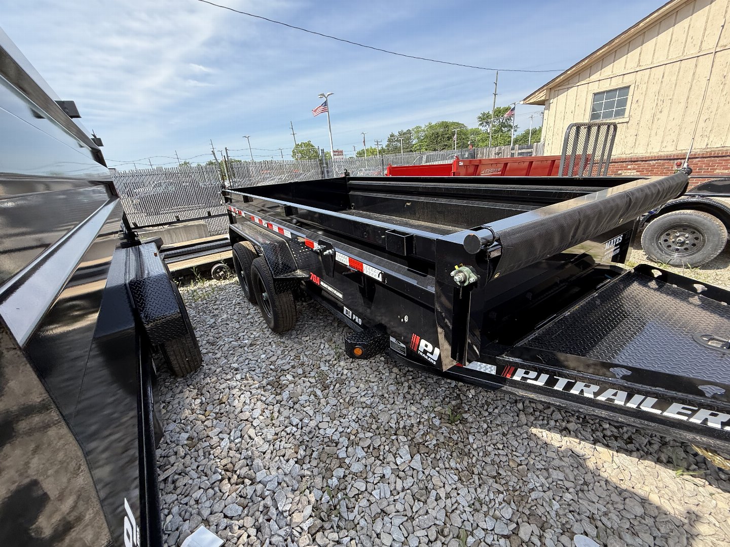 New 2026 PJ Trailer DL142 Dump Trailer 83X14 TA 24" SIDES (GVW:14000)  BLACK