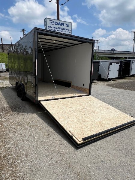 New 2026 DISCOVERY TRAILERS Car Hauler ET 8.5x20 7k Enclosed Car Hauler #27015 Car / Racing Trailer