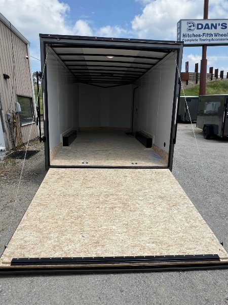 New 2026 DISCOVERY TRAILERS Car Hauler ET 8.5x20 7k Enclosed Car Hauler #27015 Car / Racing Trailer