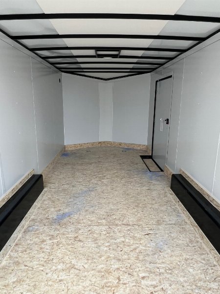 New 2026 DISCOVERY TRAILERS Car Hauler ET 8.5x20 7k Enclosed Car Hauler #27015 Car / Racing Trailer