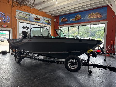 New 2025 Alumacraft Competitor 185 Sport Fishing Boat