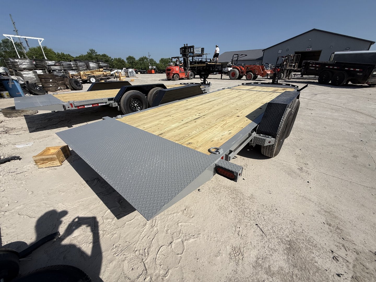 New 2025 Liberty Tilt LT14K83X20SPB8WF 83x20 TA PARTIAL TILT (GVW;15400) BATTLESHIP GRAY
