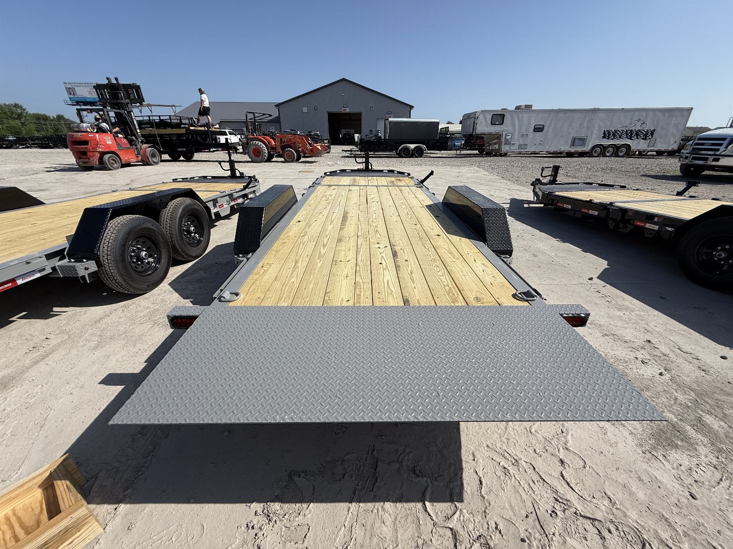 New 2025 Liberty Tilt LT14K83X20SPB8WF 83x20 TA PARTIAL TILT (GVW;15400) BATTLESHIP GRAY