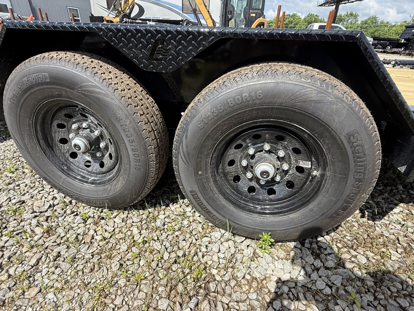 New 2025 LIBERTY TRAILER LT14K83X22SPB8WF<br />
TILT 83X22 TA (GVW:15400) MIDNIGHT BLACK