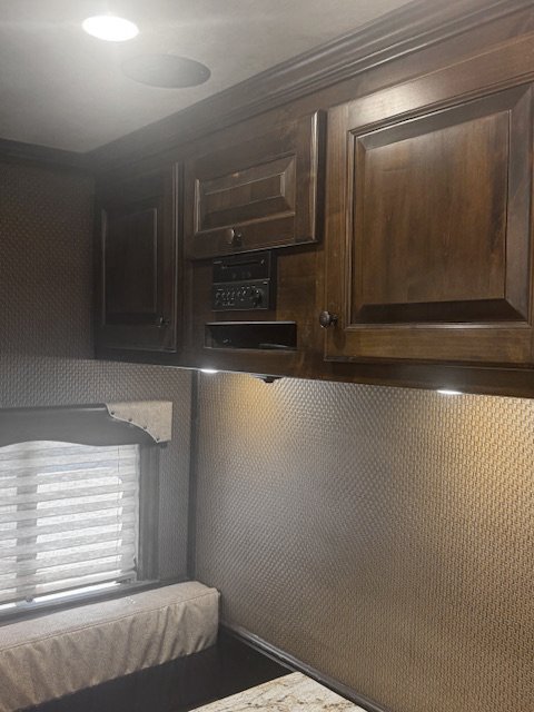 Used 2018 4-Star 4 Horse Living Quarters Horse Trailer