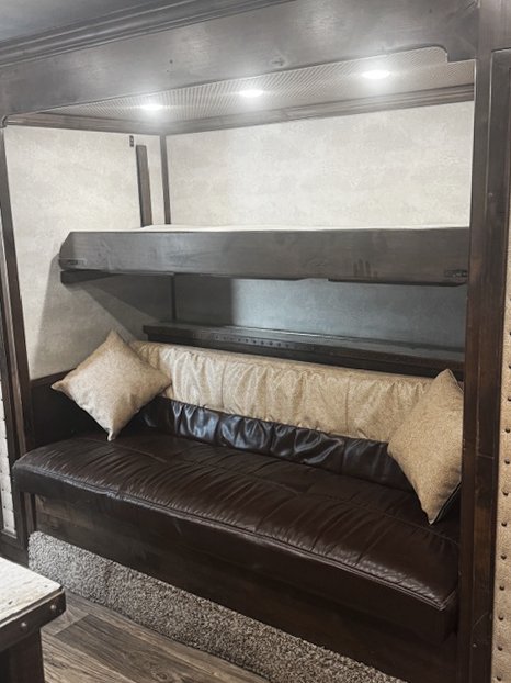 Used 2018 4-Star 4 Horse Living Quarters Horse Trailer