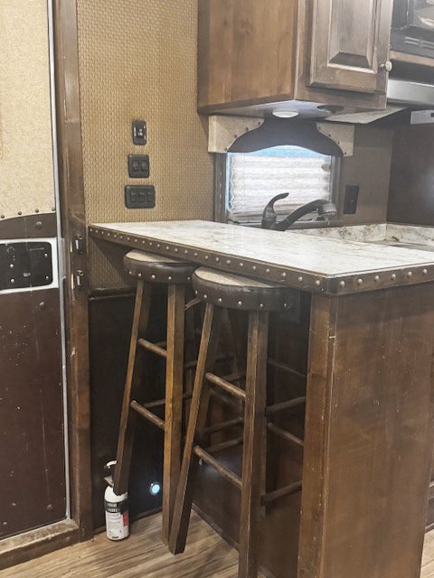 Used 2018 4-Star 4 Horse Living Quarters Horse Trailer
