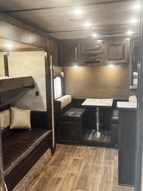 Used 2018 4-Star 4 Horse Living Quarters Horse Trailer