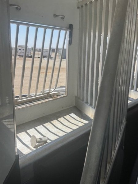 Used 2018 4-Star 4 Horse Living Quarters Horse Trailer