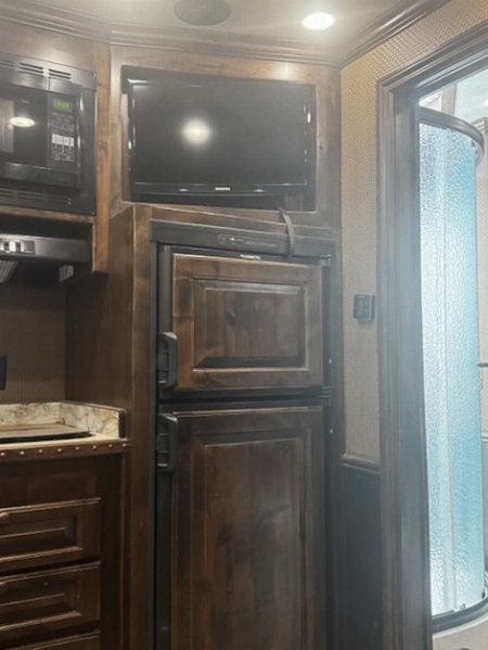 Used 2018 4-Star 4 Horse Living Quarters Horse Trailer