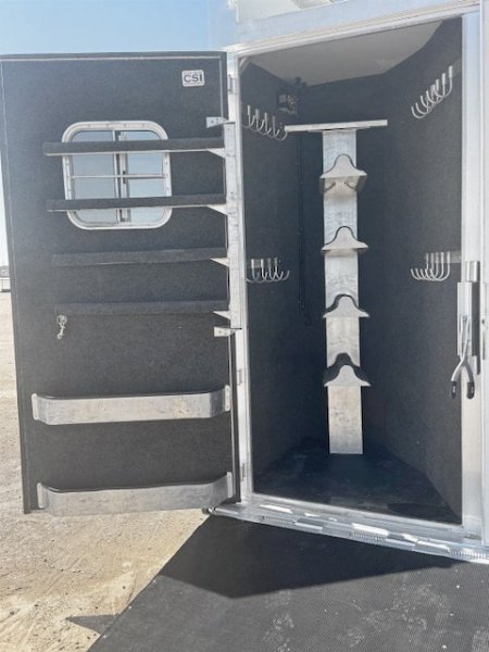 Used 2018 4-Star 4 Horse Living Quarters Horse Trailer