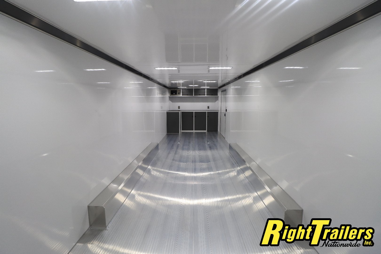 New 2025 inTech Trailers 8.5x32 Race Trailer