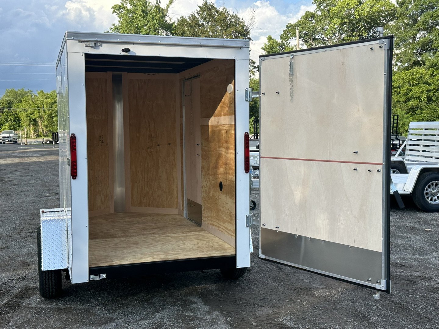 New 2026 HOMESTEADER TRAILER Intrepid 5' x 8' x 6' Cargo / Enclosed Trailer
