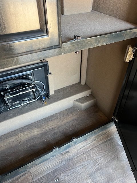 Used 2019 Elite 5 Horse Living Quarters Trailer