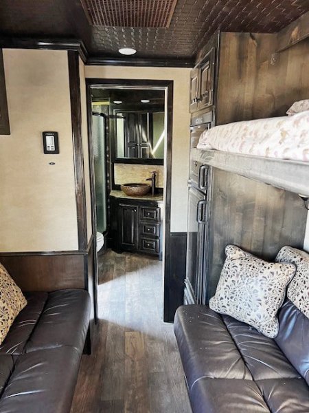 Used 2019 Elite 5 Horse Living Quarters Trailer