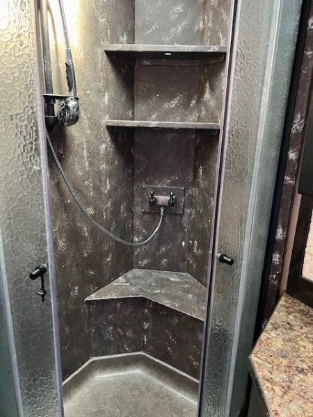Used 2019 Elite 5 Horse Living Quarters Trailer