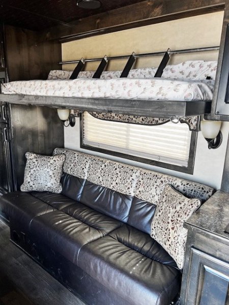Used 2019 Elite 5 Horse Living Quarters Trailer