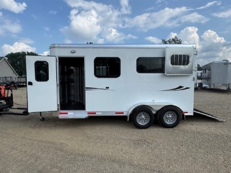 New 2026 Shadow 69166S-2STR-SR-BP Horse Trailer