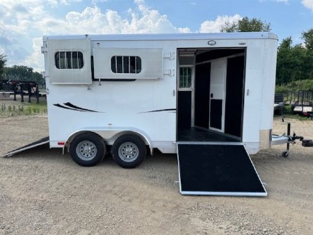 New 2026 Shadow 69166S-2STR-SR-BP Horse Trailer