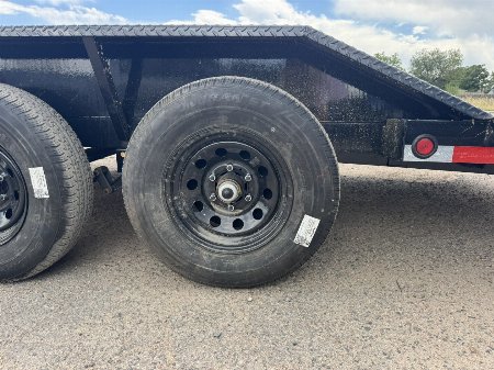 New 2025 Load Trail 8.5-HD20 Heavy Car Hauler w/ Drive-on Fenders
