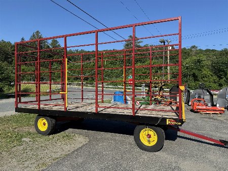 New 2025 Farmco HAY WAGON 818