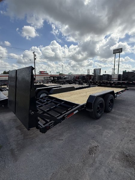 New 2025 Texas Bragg Trailers 20ft 16k Mini Megas Equipment Trailer