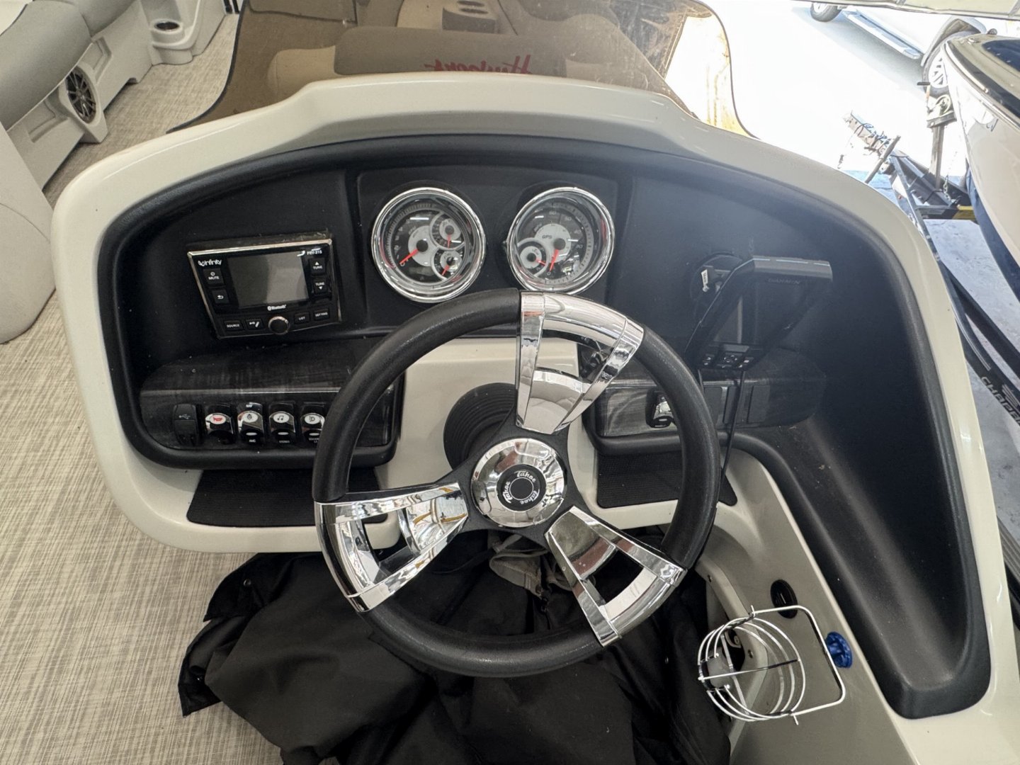 Used 2018 Tahoe 2785 Cascade RJ Tri-Toon