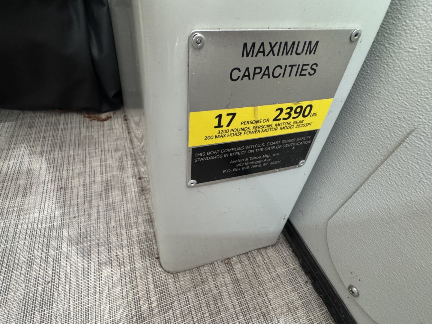 Used 2018 Tahoe 2785 Cascade RJ Tri-Toon