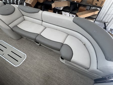 Used 2018 Tahoe 2785 Cascade RJ Tri-Toon