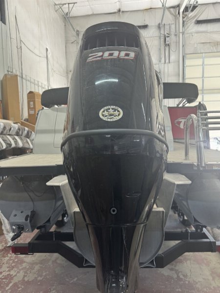 Used 2018 Tahoe 2785 Cascade RJ Tri-Toon