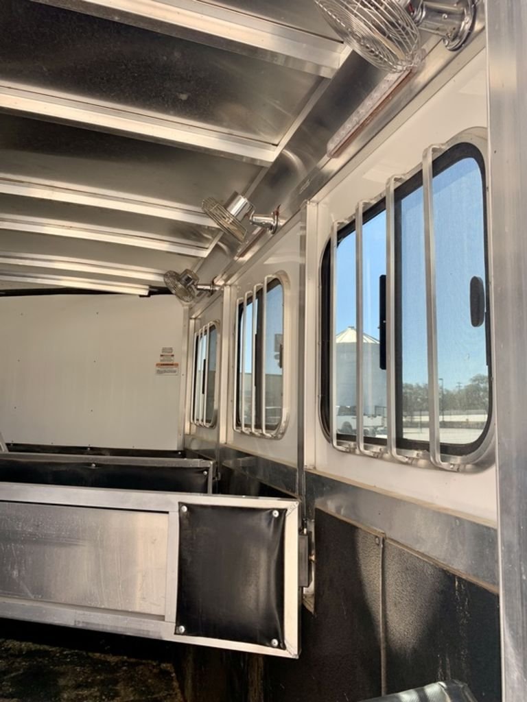 Used 2021 Sundowner Trailers SD 3H BP SUPER TACK 21