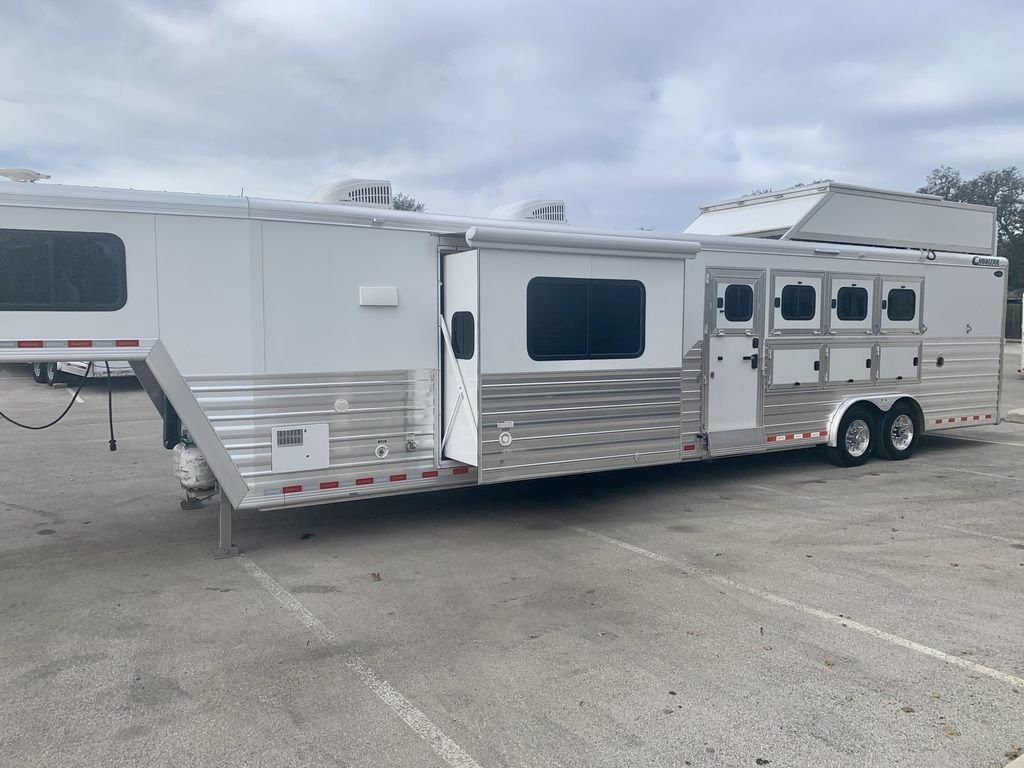Used 2020 Cimarron Trailers Norstar Horse Gooseneck 4H
