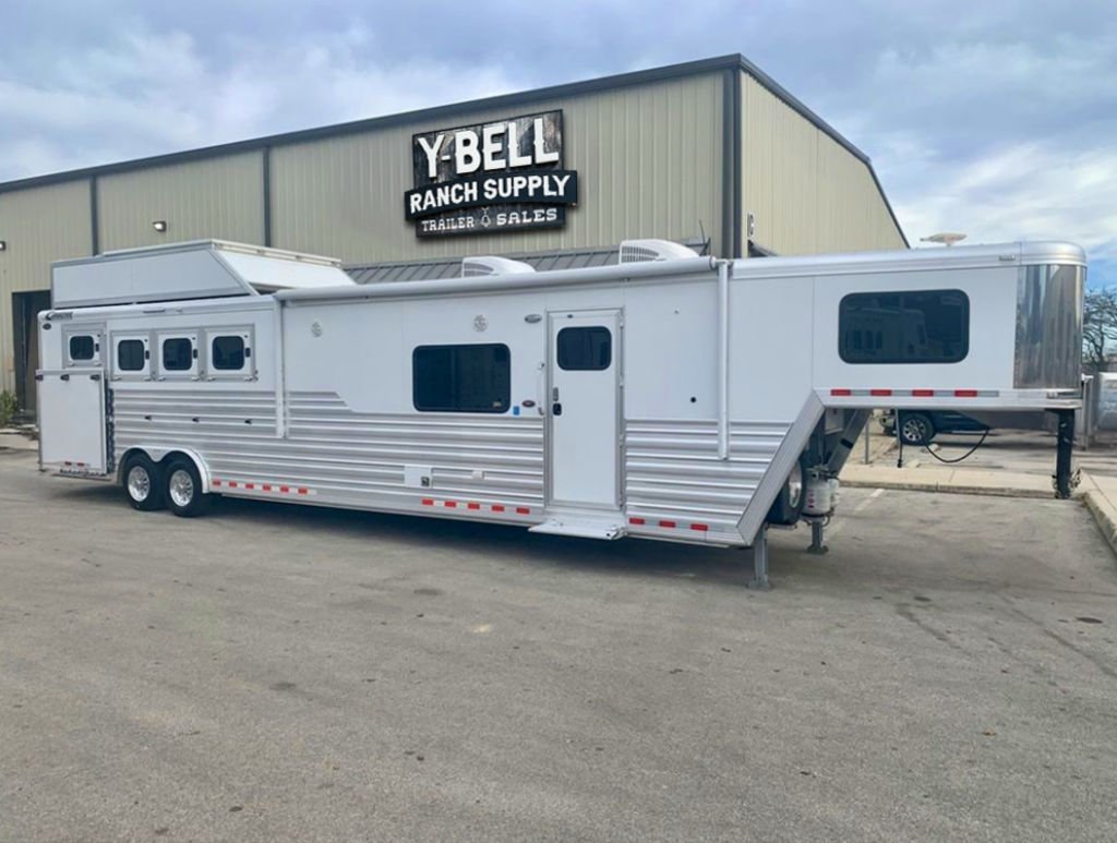 Used 2020 Cimarron Trailers Norstar Horse Gooseneck 4H