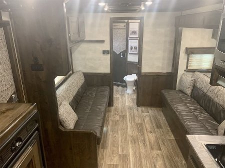 Used 2020 Cimarron Trailers Norstar Horse Gooseneck 4H