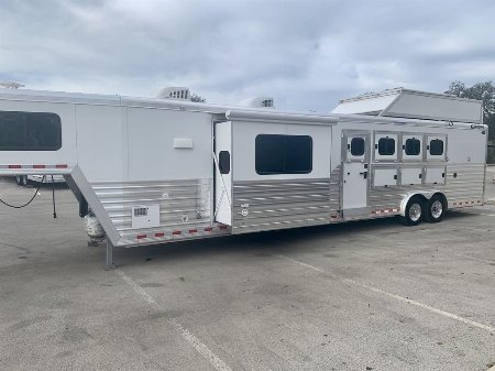 Used 2020 Cimarron Trailers Norstar Horse Gooseneck 4H