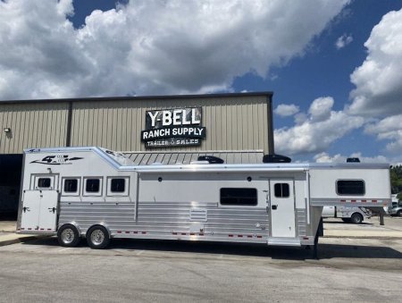 Used 2022 4-Star Trailers Slant Load Gooseneck 4 Horse